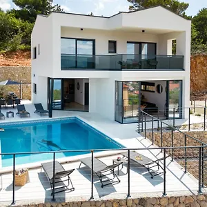 Luxury Verbenico Hills- Amazing Sea View, Pool With Whirpool And Waterfall, Beach, In Famous Wine Region - Your With Style Vrbnik